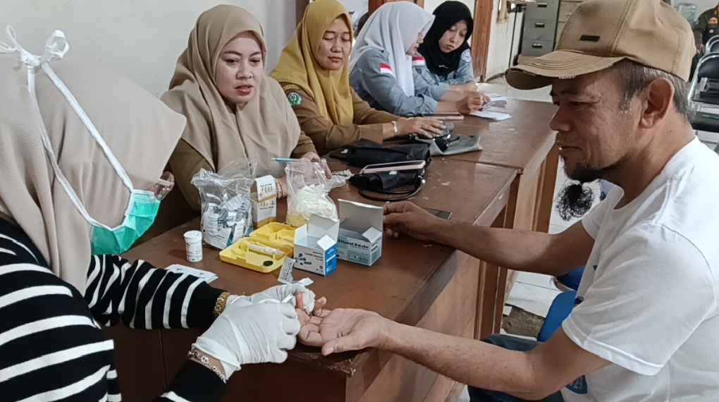 Cegah Penyakit Sejak Dini, Puskesmas Jampangkulon Gelar Cek Kesehatan Gratis bagi ASN  ‎